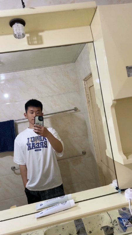 哈哈的第一张照片--温州闪婚服务中心